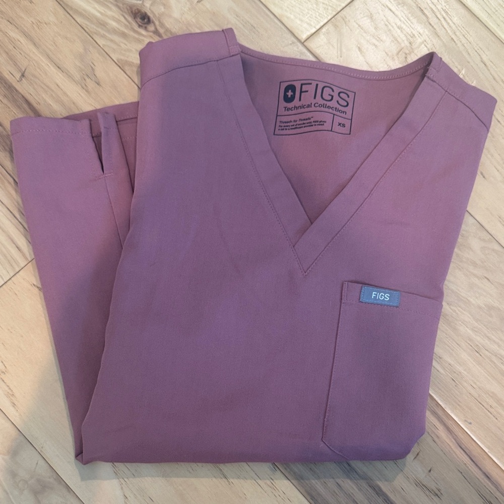 Figs Mauve XS Catarina Scrub Top